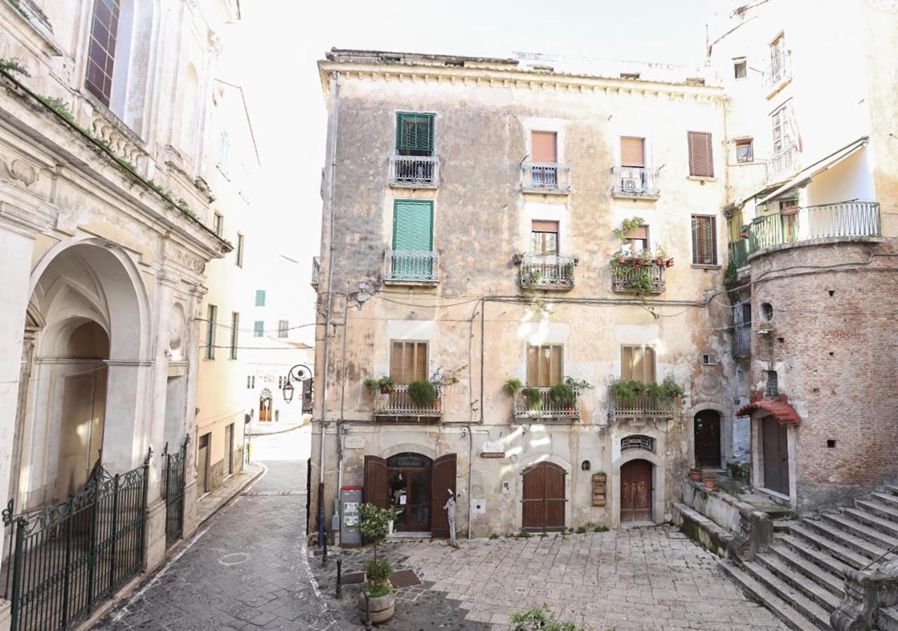 Appartamenti Storici "Vestuti" Eboli Exterior foto